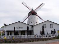 Windmühle am Weg in die Stadt - Gudhjem